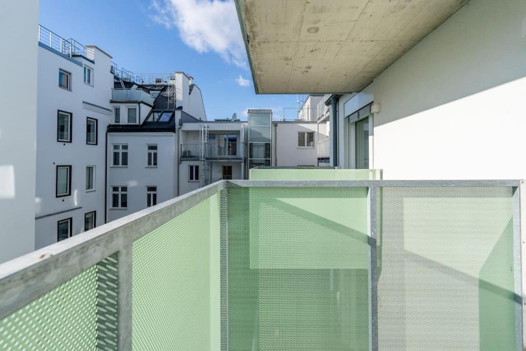 Hm • Sleek 1Br Home With Balcony Vienna Exterior photo